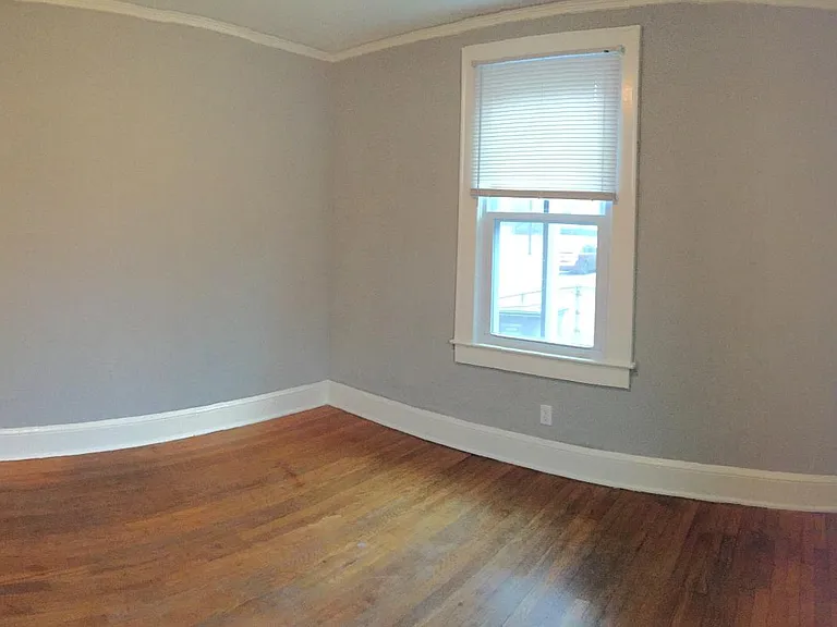 210 S Franklin Rd — Photo 14
