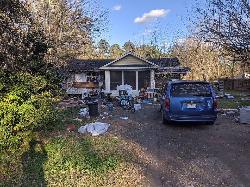 1st image of 17513 Woods Dr