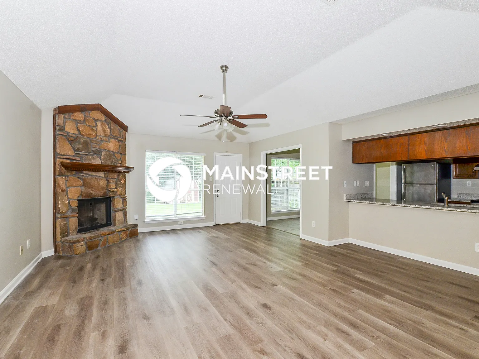 1247 Grange Way Dr — Photo 3