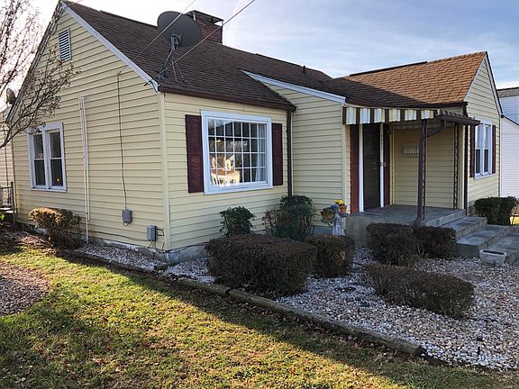 2nd image of 2427 Churchill Dr NW