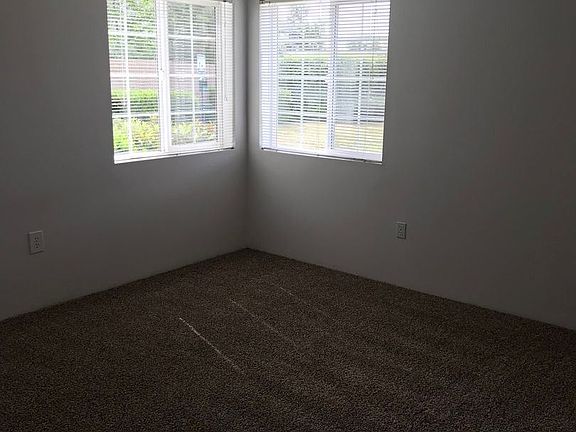 5th image of 3007 Borst Ave APT F3