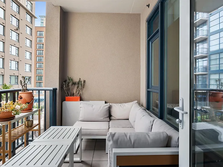 530 K St #409 — Photo 11