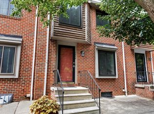 1208 Capital St, Harrisburg, PA 17102