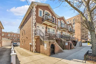 57 Bay 31st Street