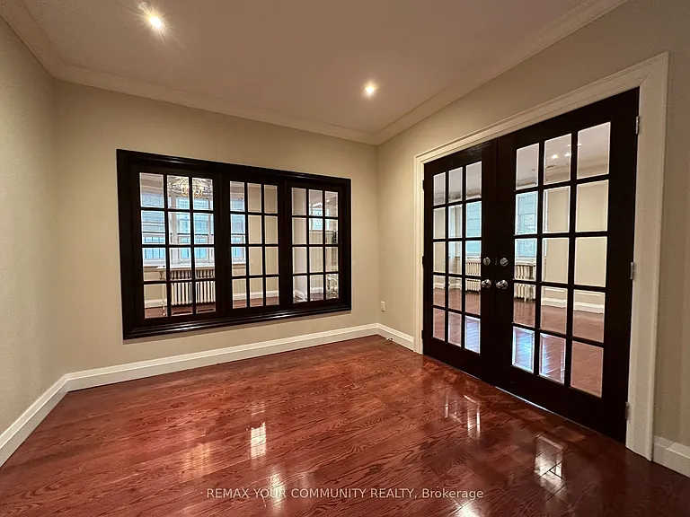 70 Snowdon Ave — Photo 6