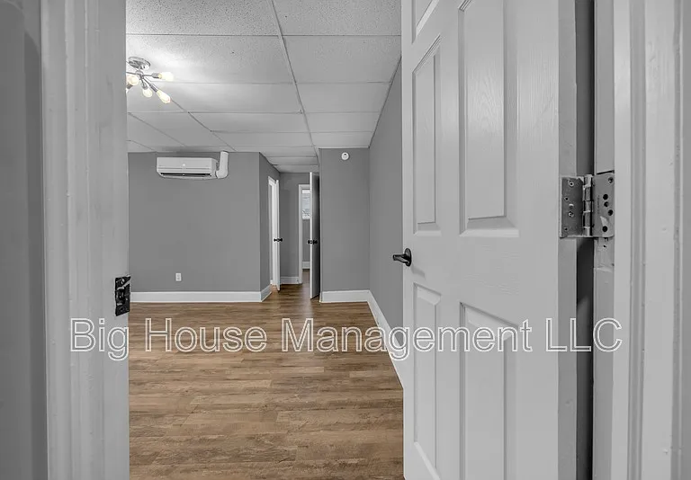 339 E 25th St #2 — Photo 12