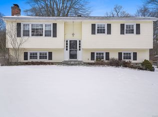 32 Old Farm Rd, New Fairfield, CT 06812