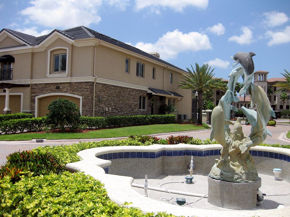 Exterior near entrance and fountain