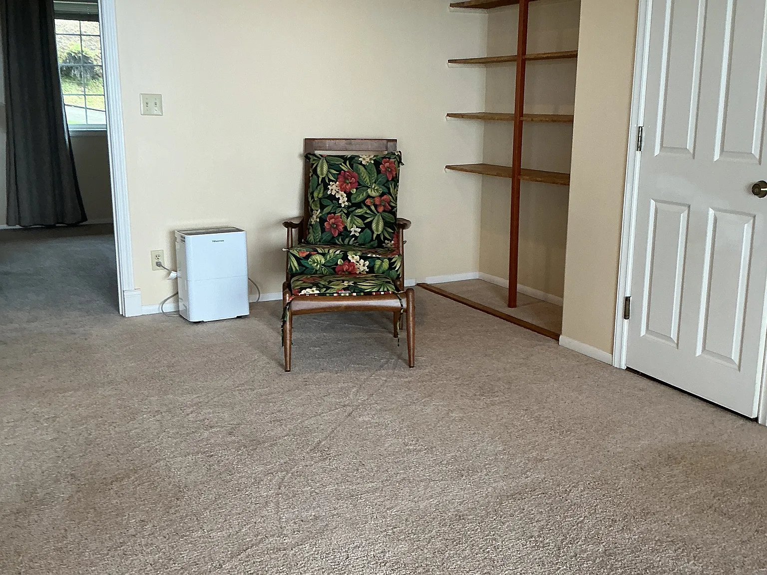 1 bed, 650 sqft, $2,300 — Photo 3