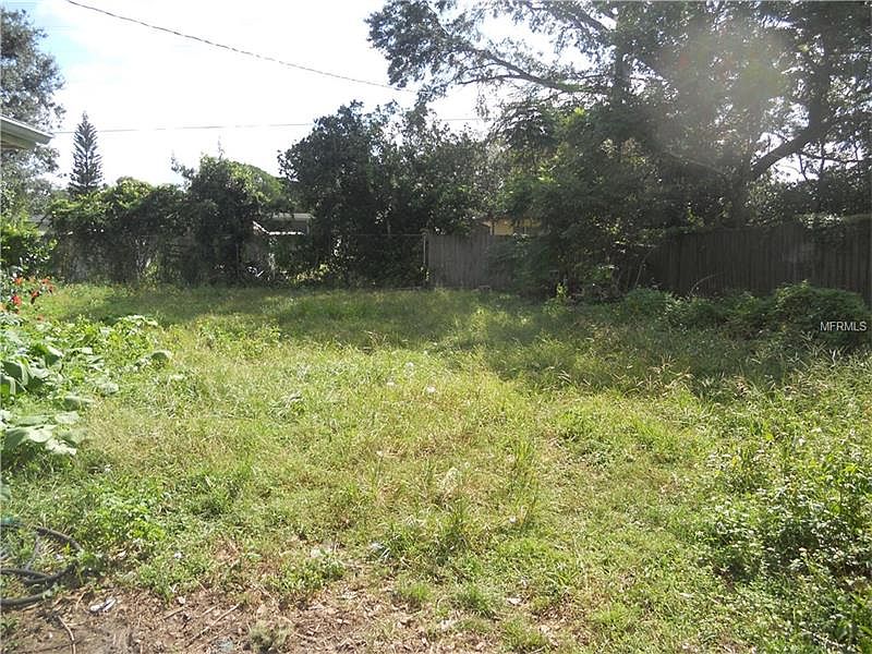 2nd image of 113 Leonard Ct