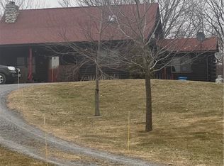 4260 Trestle Lake Dr, Munnsville, NY 13409