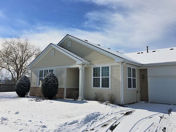 2nd image of 16462 Crescent Lake Dr