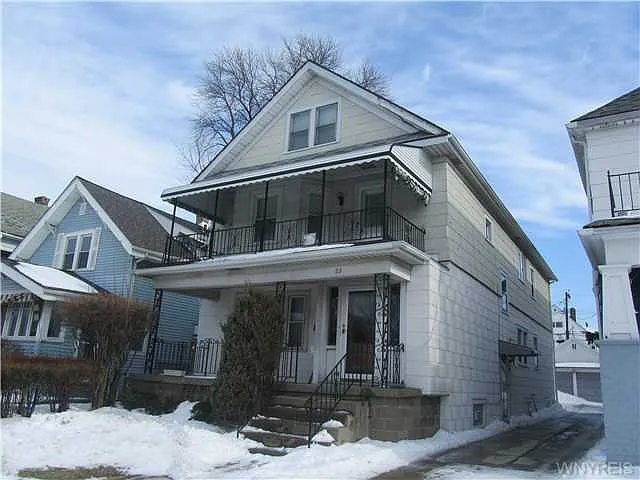 83 Virgil Ave photo 1