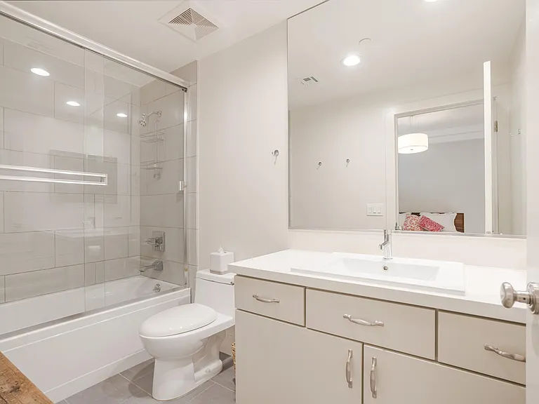 12020 Guerin St #Penthouse 5 — Photo 16