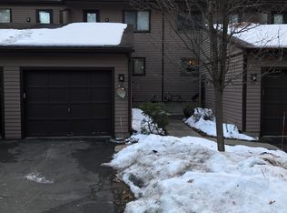 152 Wynwood Dr, Enfield, CT 06082