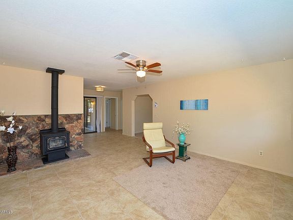 3rd image of 4627 E Diablo Dr