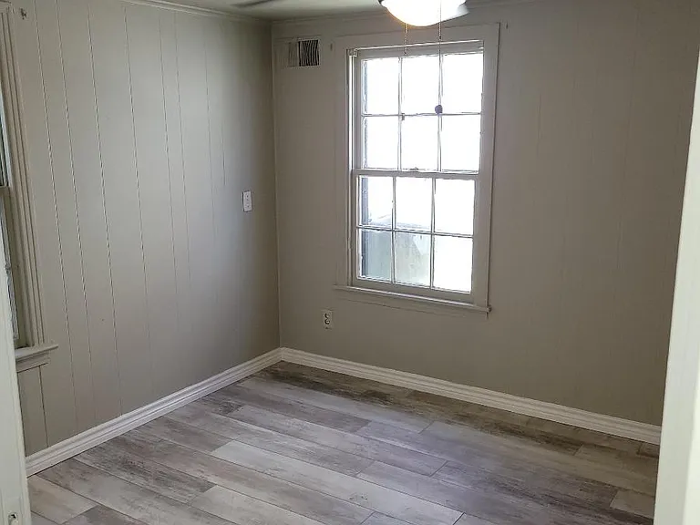 4290 Dallas St — Photo 2