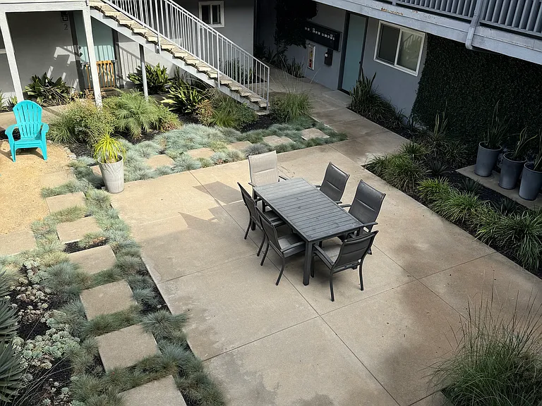 Cedar St — Photo 1