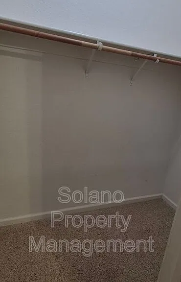 1085 Crystal Springs Dr — Photo 17