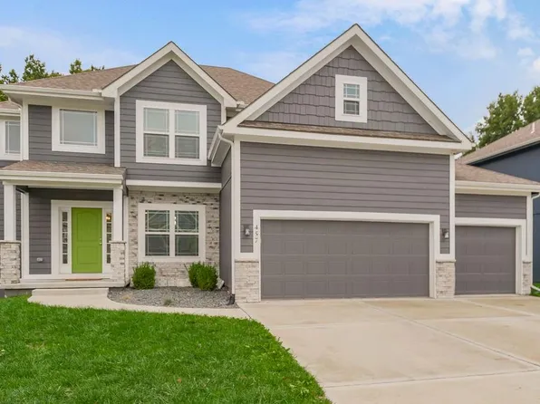 457 Lilly Ln, Liberty, MO 64068