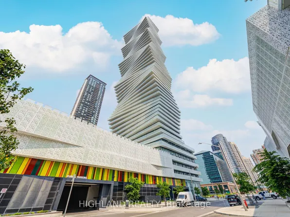 3900 Confederation Pkwy, Mississauga, ON