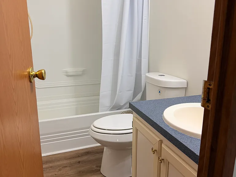 410 Thornburg Rd — Photo 8
