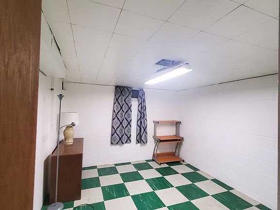 3rd image of 1408 Iowa St #1