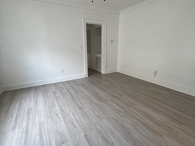 15203 Kinsman Rd #2 — Photo 6