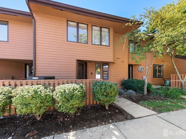 25 Sayre Dr, Princeton, NJ 08540
