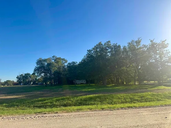 430 Goodin St, Ludell, KS 67744