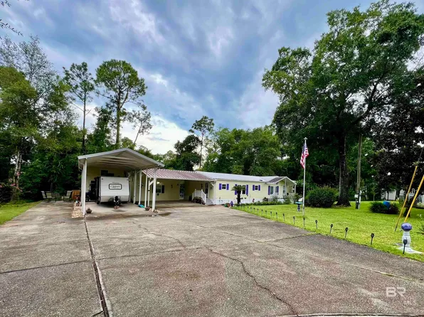 1860 Suavez Dr, Lillian, AL 36549