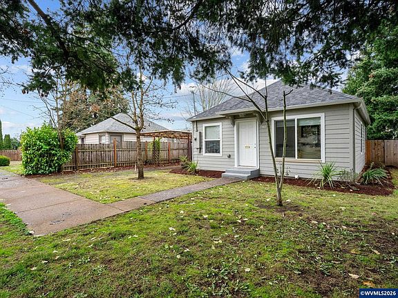 3rd image of 180 Eaton St