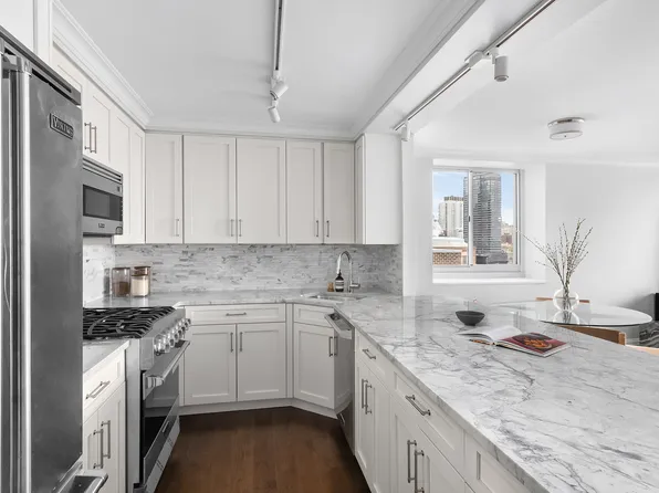 625 Main Street LL41 image 3 of 5