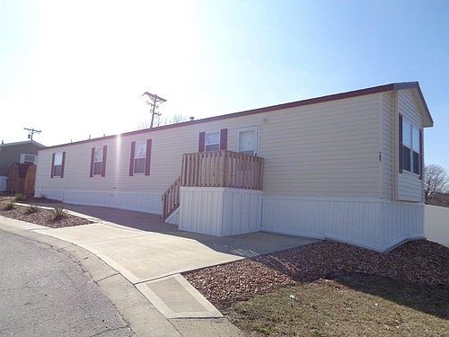 1st image of 385 Bobby Ave
