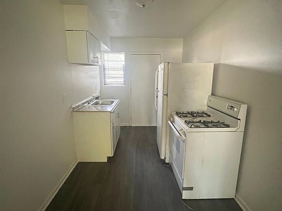 3rd image of 624 S Danny Thomas Blvd #3