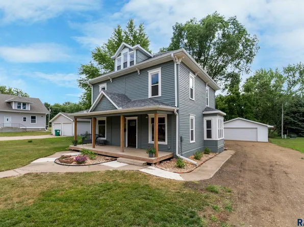509 W Hemlock St, Beresford, SD 57004