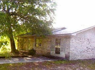 210 Huckaba Rd E, Defuniak Springs, FL 32435