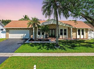 1102 NW 133rd Ave, Sunrise, FL 33323