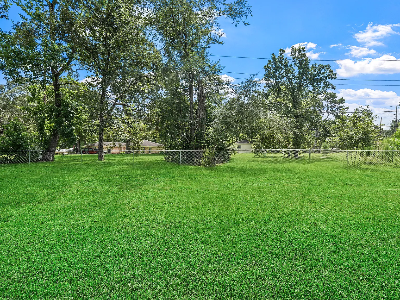 3 bed, 1473 sqft, $1,975 — Photo 3