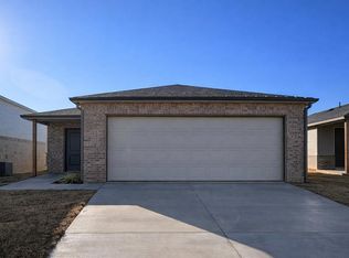 1221 Colt Dr, Guthrie, OK 73044