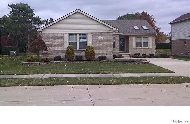 1st image of 17723 Cottonwood Dr