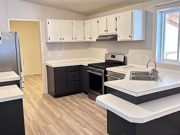 5th image of 313 12th St Unit 45