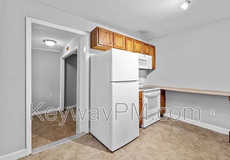 3018 Acorn Rd — Photo 5