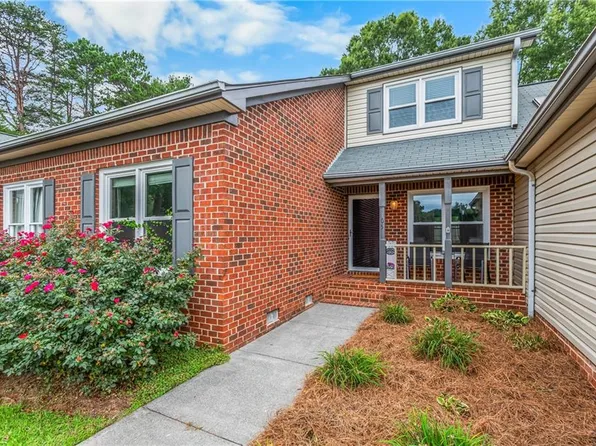 105 Forrest Oaks Dr, King, NC 27021