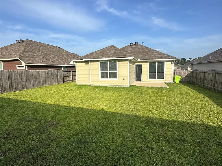 112 Laurel Oak Dr — Photo 2