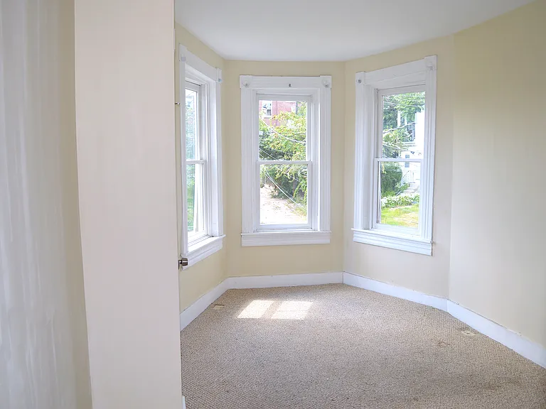 1838 Rutland Ave — Photo 7