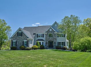 8 Corsalo Rd, Lambertville, NJ 08530