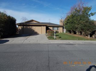 1150 El Toro Dr, Hollister, CA 95023