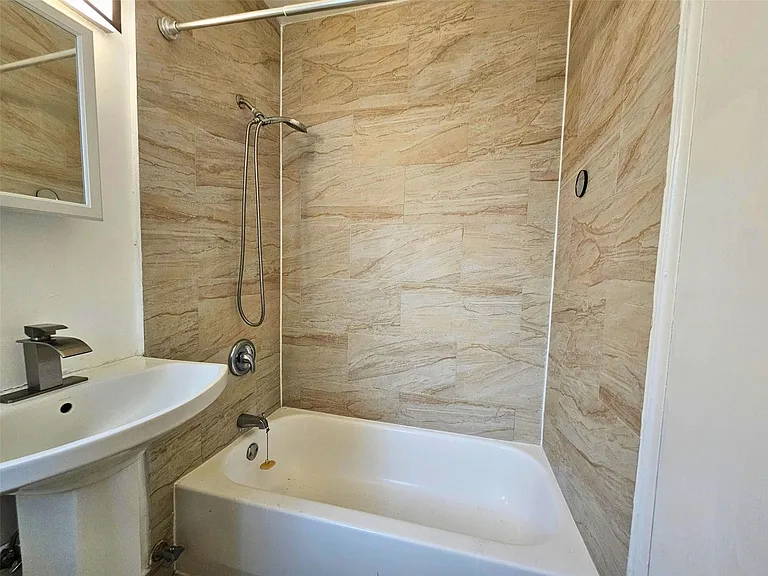 701 NE 16th Ave #26 — Photo 15