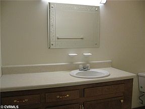 5th image of 441 Pleasants Ln